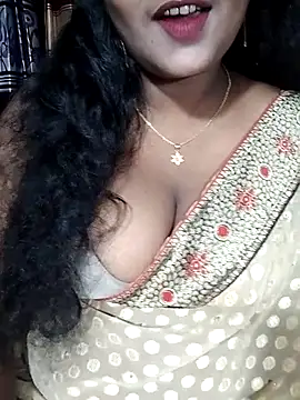 Snapshot of YERY_HOT chatting on October 25, 2025, 5:46 pm YERY HOT online show from October 25, 2025, 5:46 pm