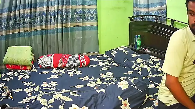 Hot Nila online show from November 13, 2025, 2:15 am