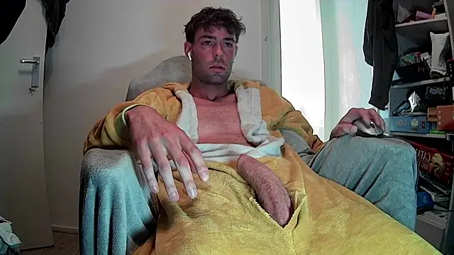 onesieboyx online show from May 27, 2026, 4:25 pm