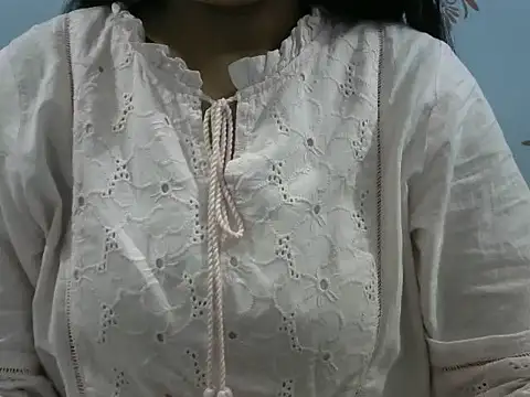 Misha Sweett online show from May 26, 2026, 2:42 am