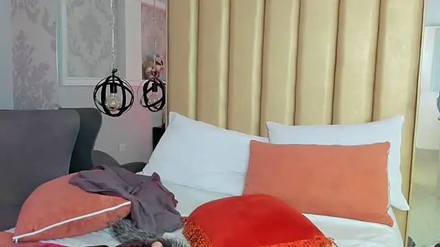 KonyBell online show from September 17, 2025, 1:02 pm