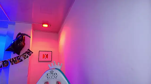 Arianna sweeet online show from October 28, 2025, 3:29 am