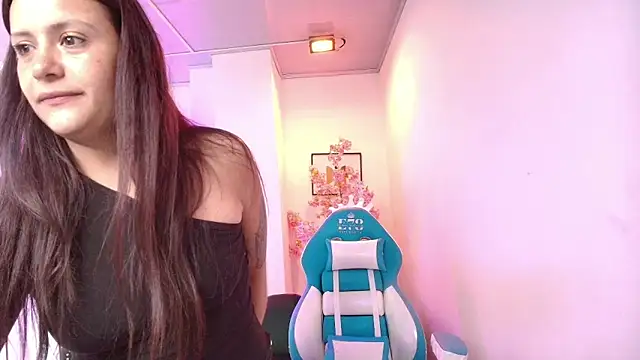 Snapshot of Arianna_sweeet chatting on March 10, 2026, 3:32 am Arianna sweeet online show from March 10, 2026, 3:32 am