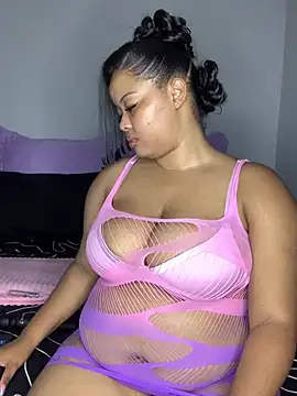 sexytinashe21 online show from March 18, 2026, 8:21 pm