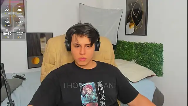 Snapshot of Thom_Ohtani chatting on May 12, 2026, 1:13 am Thom Ohtani online show from May 12, 2026, 1:13 am