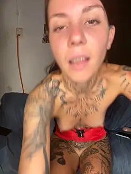 Izy cute  online show from March 12, 2025, 3:46 am