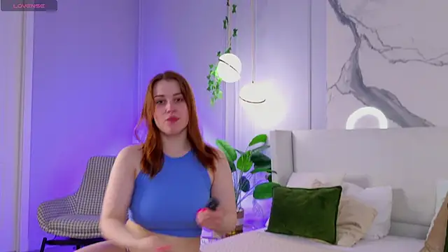 Snapshot of EllieGarson chatting on July 2, 2026, 6:03 pm EllieGarson online show from July 2, 2026, 6:03 pm