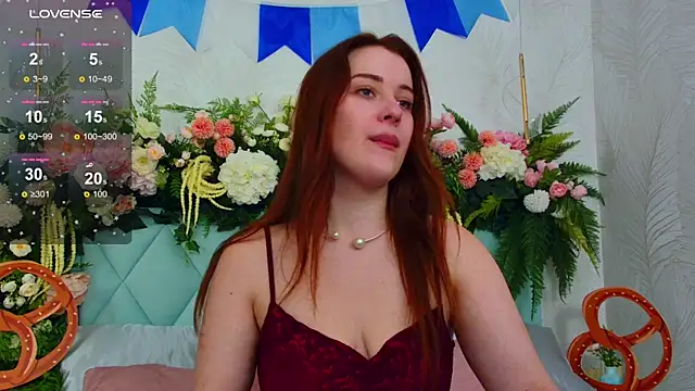 EllieGarson online show from September 26, 2025, 5:09 pm