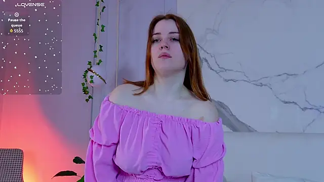 EllieGarson online show from June 15, 2026, 5:12 pm