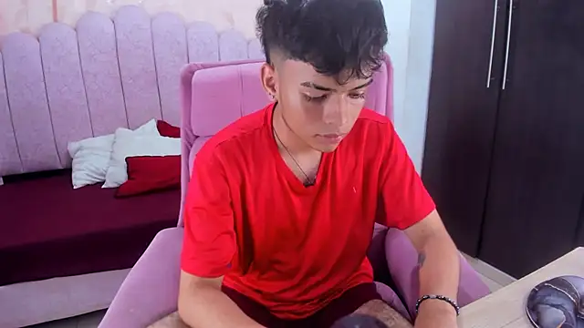 Snapshot of angelyoung18 chatting on March 15, 2025, 10:55 pm angelyoung18 online show from March 15, 2025, 10:55 pm