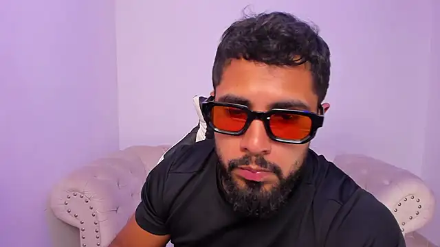 Santiago huntt online show from March 16, 2026, 8:33 pm