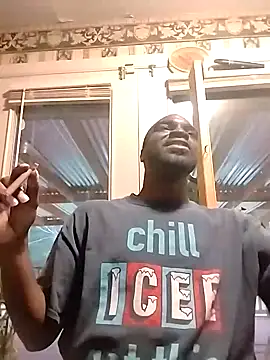 Snapshot of Ass_Everywere chatting on February 25, 2025, 11:37 pm Ass Everywere online show from February 25, 2025, 11:37 pm