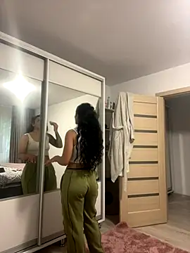 NNNoire online show from October 10, 2025, 10:27 am