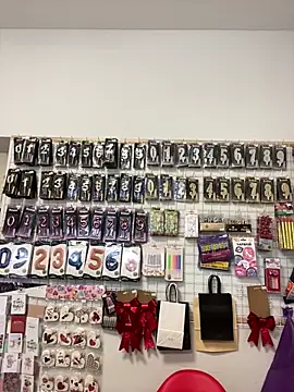 Snapshot of mewKate chatting on March 19, 2026, 2:50 pm mewKate online show from March 19, 2026, 2:50 pm