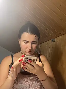 mewKate online show from July 8, 2026, 5:13 pm