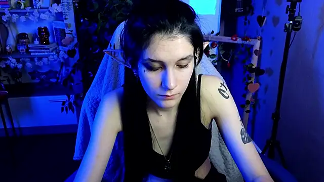 Snapshot of Hyeon_Jin chatting on February 17, 2025, 4:31 am Hyeon Jin online show from February 17, 2025, 4:31 am