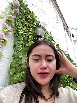Camila pinkk online show from July 28, 2026, 3:21 pm