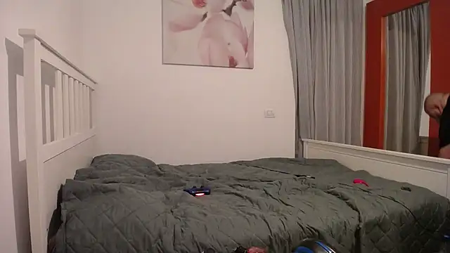 adryanyou46 online show from March 1, 2025, 5:31 am