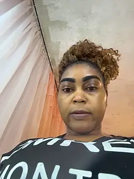 Aliana Ross online show from November 20, 2025, 12:28 pm