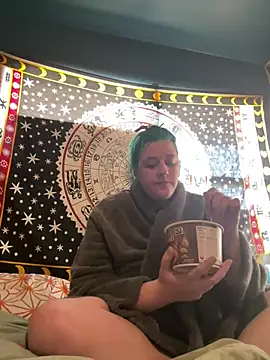 sierrapixie online show from March 17, 2025, 9:24 pm