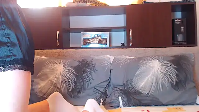 AshlineKatte online show from December 15, 2025, 12:22 pm