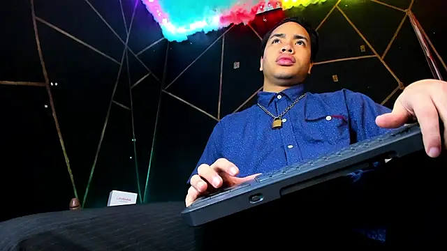 AlecLightwood  online show from February 27, 2026, 7:14 pm