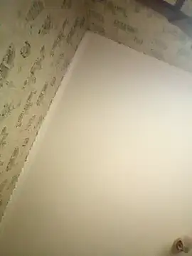 Lauren Amabel online show from September 12, 2025, 7:52 am