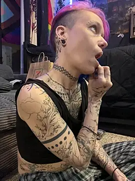 Snapshot of trashbrat chatting on March 21, 2026, 7:20 am trashbrat online show from March 21, 2026, 7:20 am