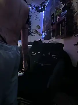 trashbrat online show from June 18, 2026, 3:16 am
