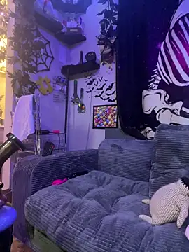 trashbrat online show from April 28, 2026, 2:10 am