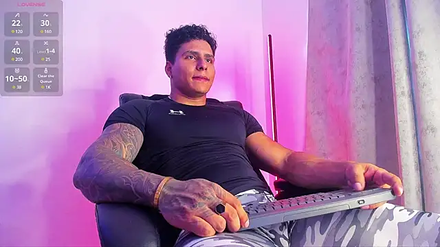 Maximoscott online show from February 26, 2025, 5:53 pm