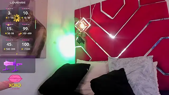 VeronicaOlson  online show from October 12, 2025, 3:30 am