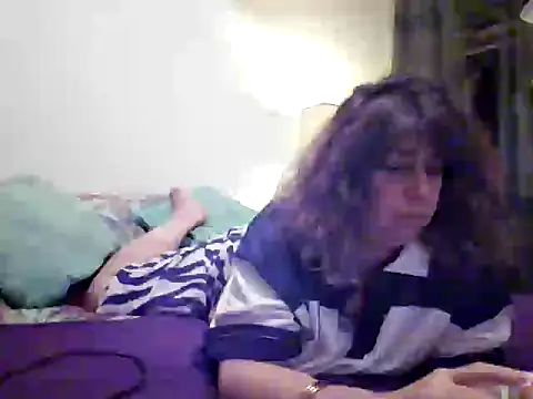 sweetinside  online show from November 12, 2025, 5:17 pm