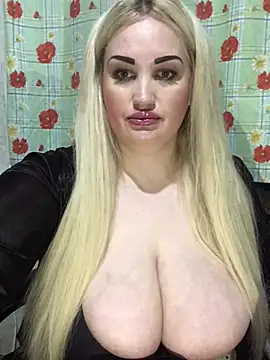 VikiiStoun online show from April 21, 2026, 9:21 pm