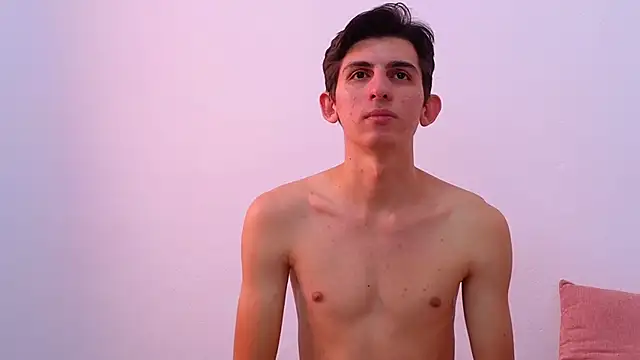 Ana and Leo online show from March 3, 2025, 1:01 pm