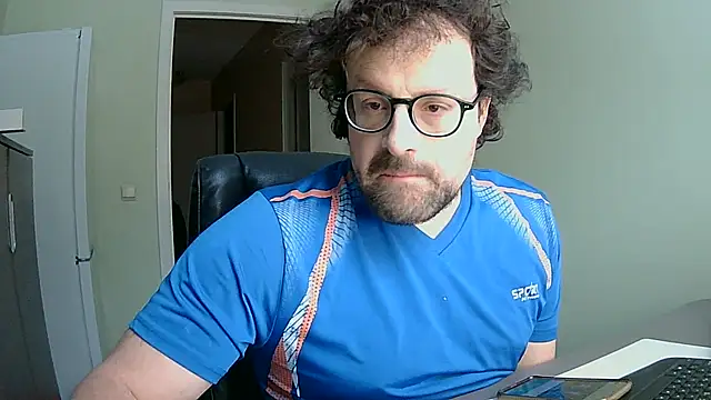 littlehairyman online show from January 6, 2026, 8:07 am