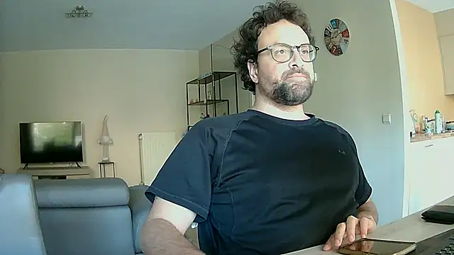 littlehairyman online show from September 22, 2025, 7:14 am