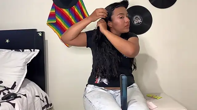 giselao online show from January 12, 2025, 3:39 am