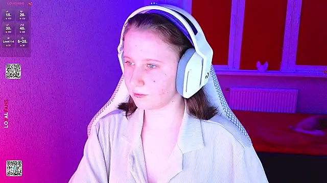 mon lola online show from February 17, 2026, 3:42 pm