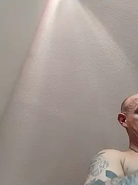 jayjay198080 online show from March 16, 2025, 8:21 pm