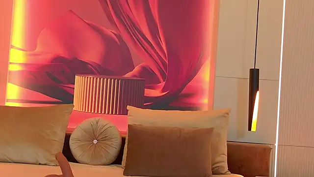 Snapshot of RubyLuxee chatting on October 1, 2025, 4:50 am RubyLuxee online show from October 1, 2025, 4:50 am