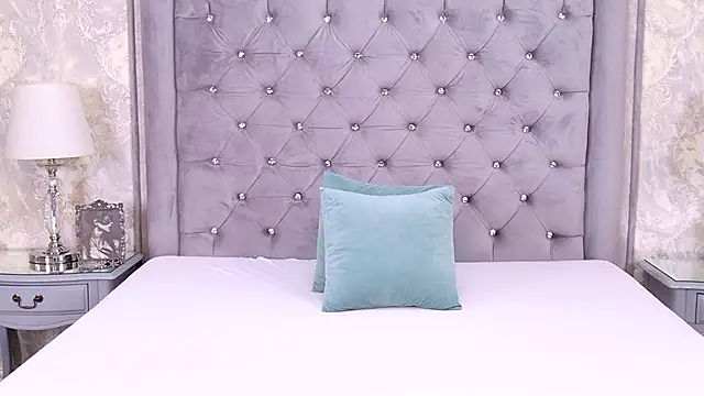 LexiRiley online show from September 14, 2025, 4:24 am