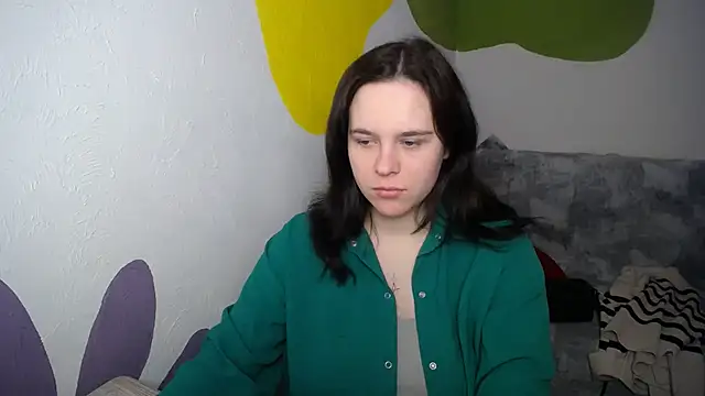 Snapshot of mini_girly chatting on January 6, 2026, 12:53 pm mini girly online show from January 6, 2026, 12:53 pm