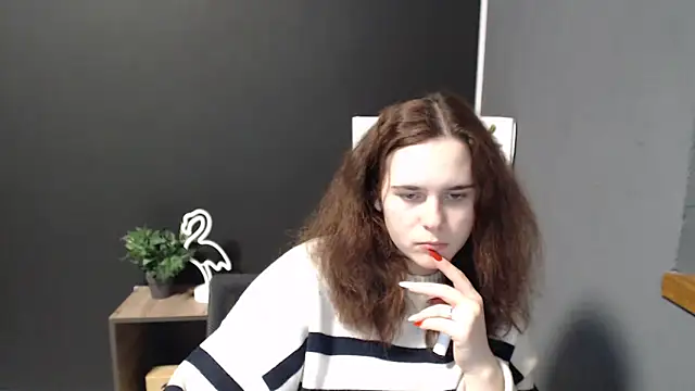 Snapshot of mini_girly chatting on February 25, 2025, 3:42 pm mini girly online show from February 25, 2025, 3:42 pm