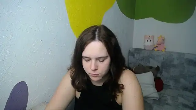 Snapshot of mini_girly chatting on November 14, 2025, 2:32 pm mini girly online show from November 14, 2025, 2:32 pm