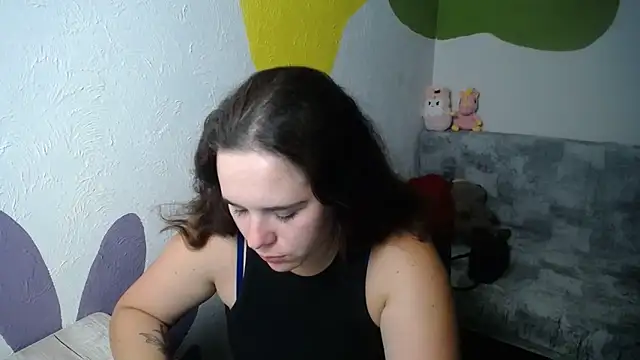 Snapshot of mini_girly chatting on September 10, 2025, 12:15 pm mini girly online show from September 10, 2025, 12:15 pm