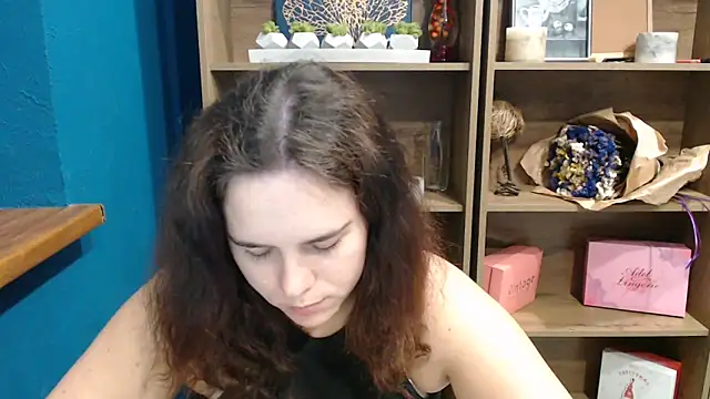 Snapshot of mini_girly chatting on October 4, 2025, 3:02 pm mini girly online show from October 4, 2025, 3:02 pm