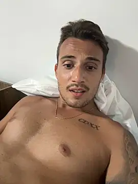 Snapshot of carvalhofelipe chatting on January 17, 2025, 12:42 am carvalhofelipe online show from January 17, 2025, 12:42 am