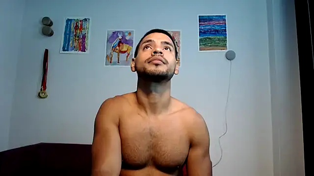 HOTLATINO2025 online show from November 10, 2025, 3:17 pm