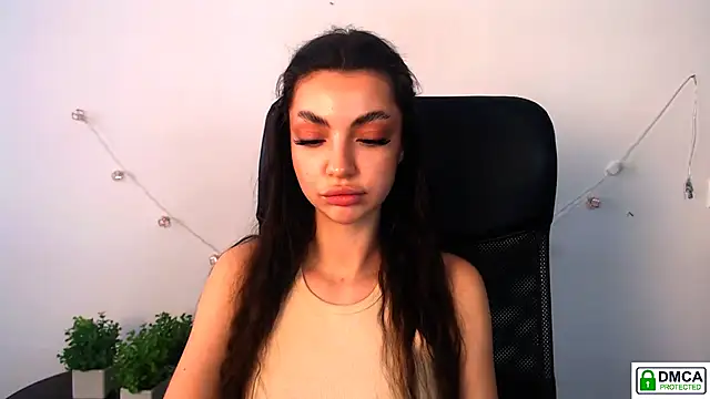 Lexi Jous online show from April 8, 2026, 12:39 pm